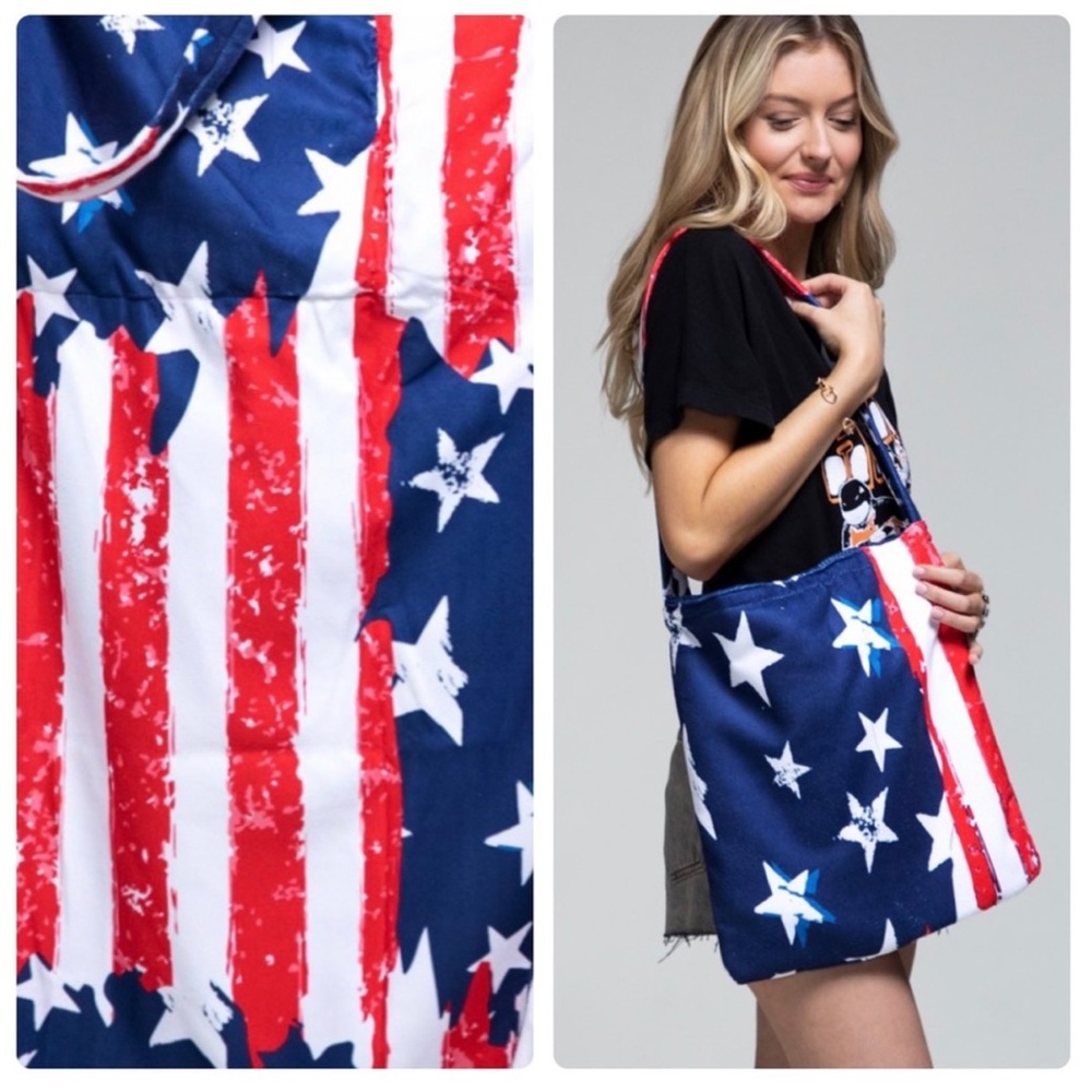 B121🇺🇸Classy+soft American flag towel doubles  as a bag2carry pool essentials